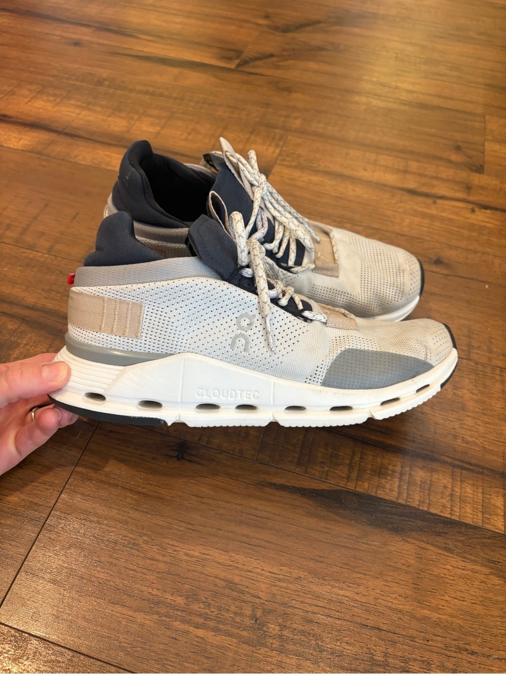 On Cloudnova Gray White Womens 8 On Cloud Running Shoes Sneakers